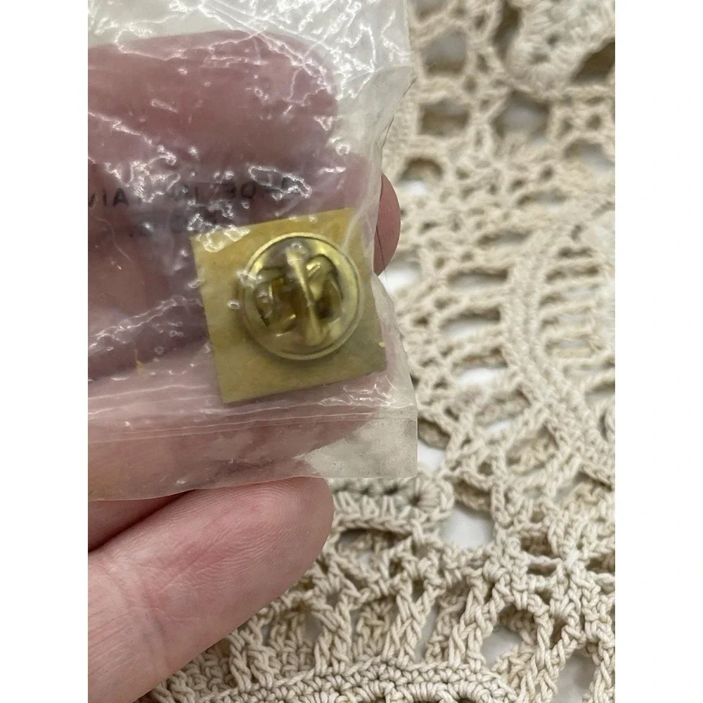 Vintage - ISDN 5ESS Switch - Taiwan -‎  Hat/Lapel/Shirt Pin/Badge